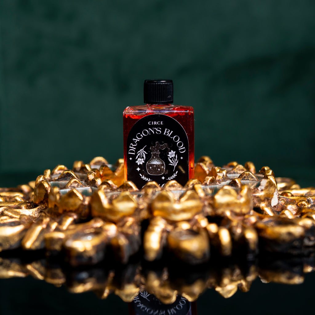 Dragon's Blood ritual oil bottle, view 4