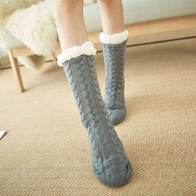 Fuzzy fleece-lined thermal slipper socks with grips
