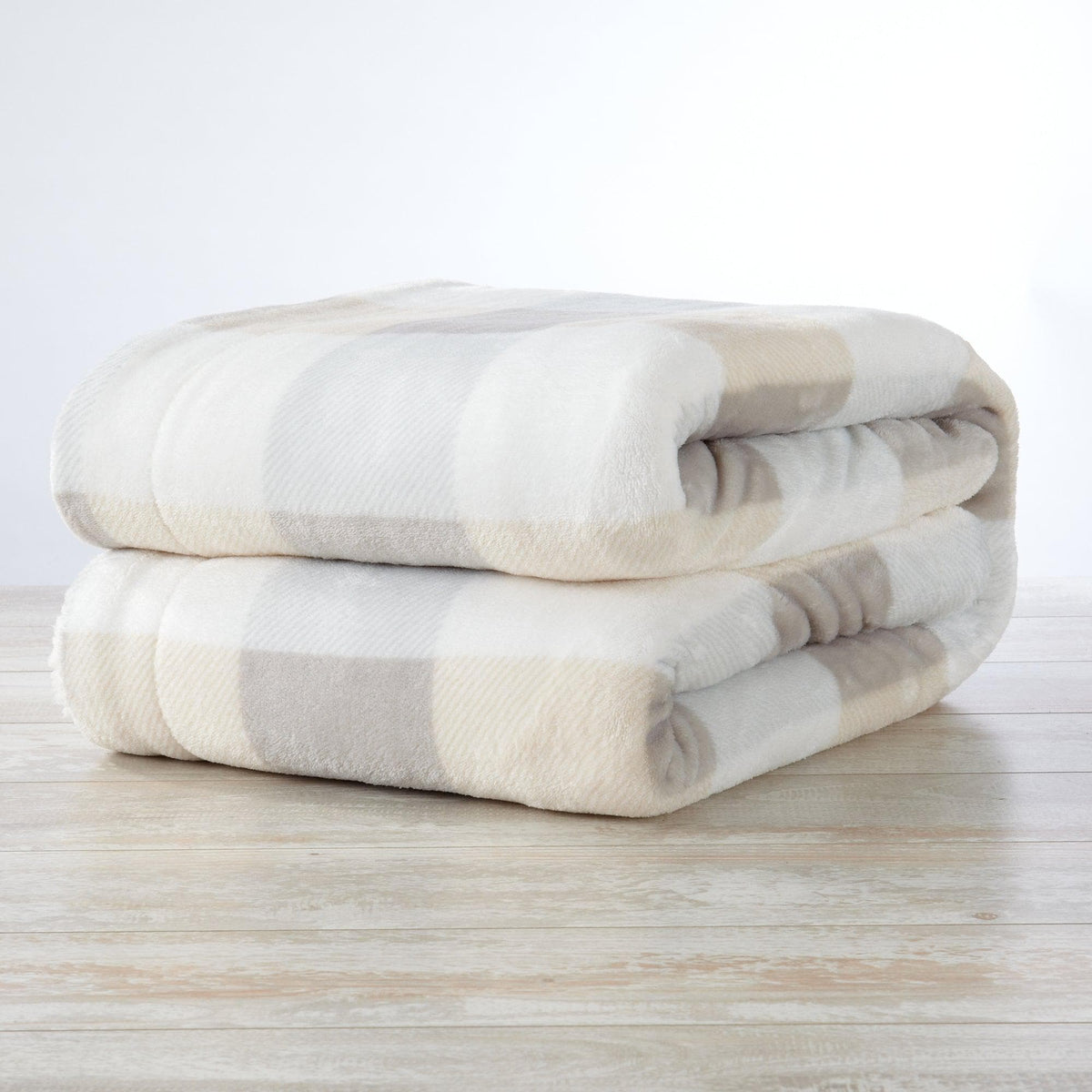 Great Bay Home Velvet Plush Sherpa Blanket, Kinsley Collection