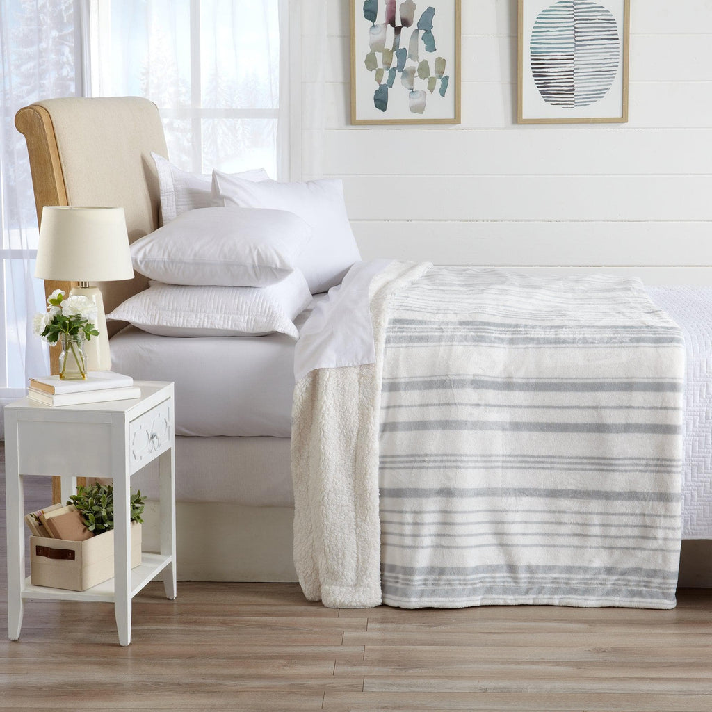 Great Bay Home Velvet Plush Sherpa Blanket, Kinsley Collection