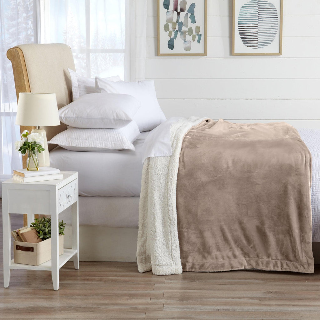 Great Bay Home Velvet Plush Sherpa Blanket, Kinsley Collection