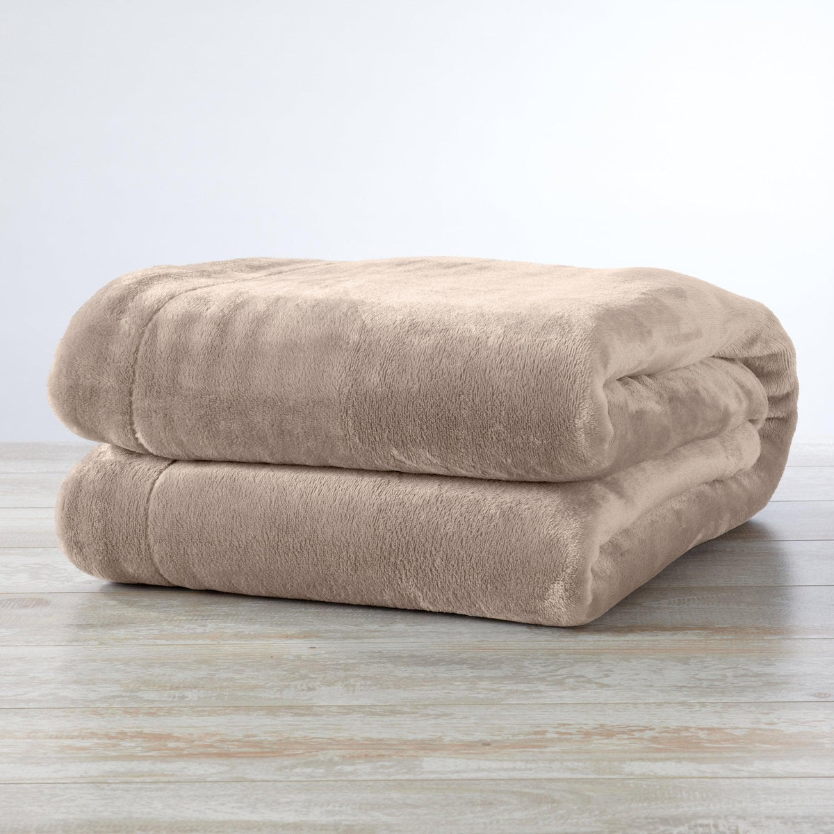 Great Bay Home Velvet Plush Sherpa Blanket, Kinsley Collection