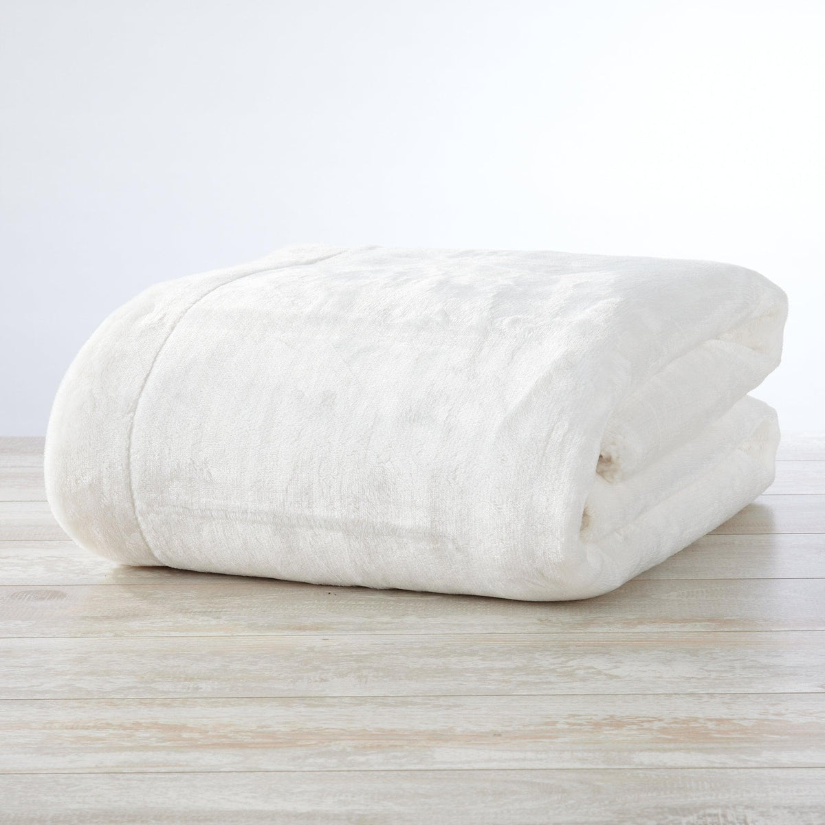 Great Bay Home Velvet Plush Sherpa Blanket, Kinsley Collection