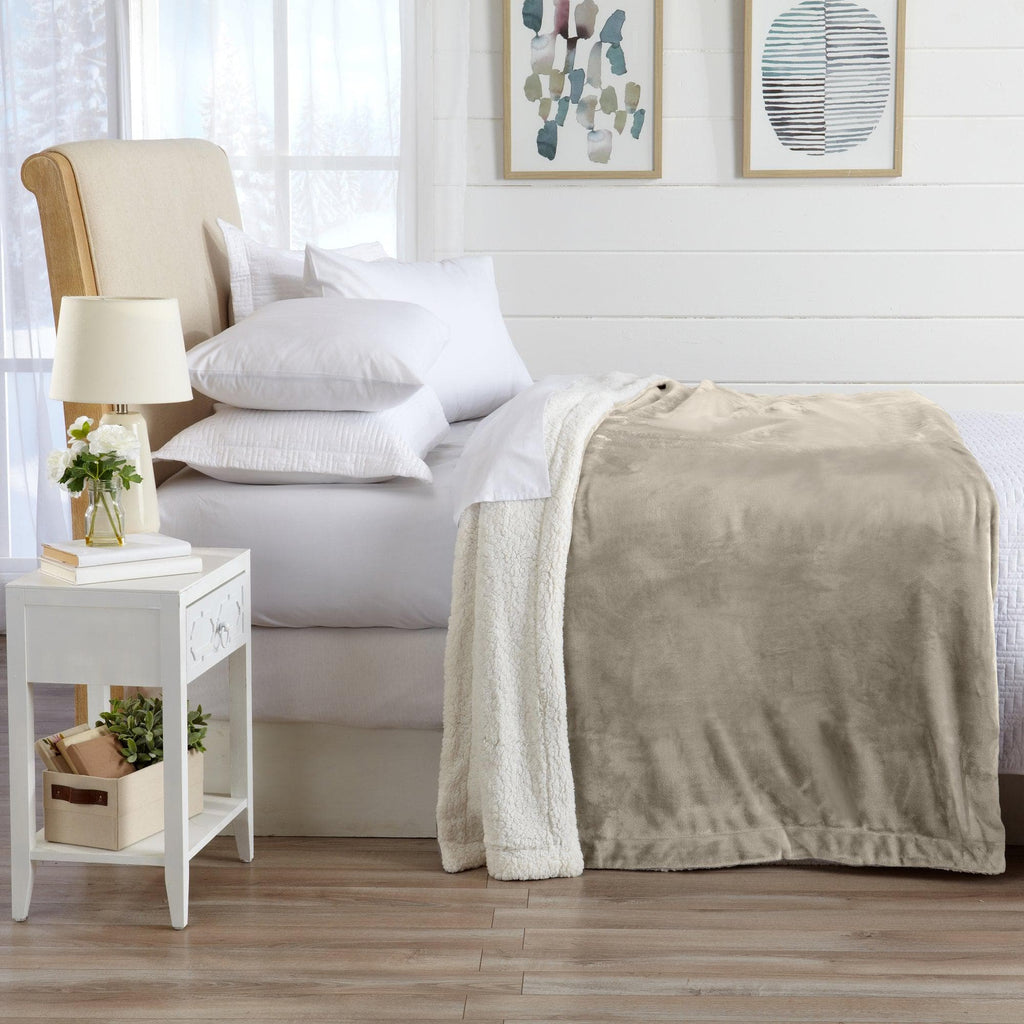 Great Bay Home Velvet Plush Sherpa Blanket, Kinsley Collection