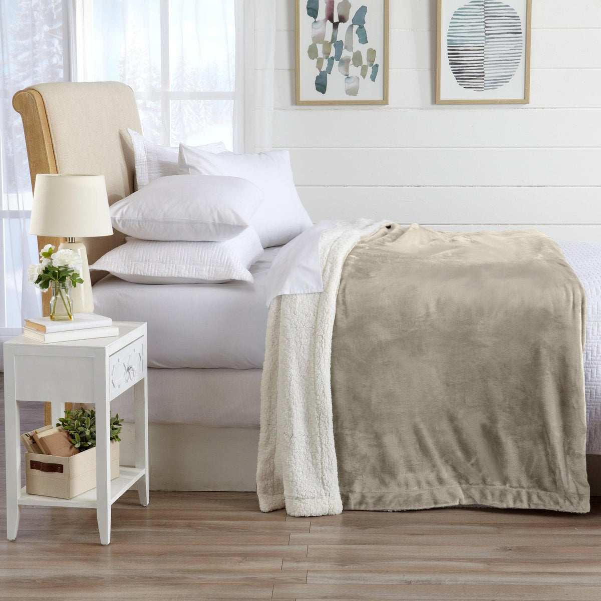 Great Bay Home Velvet Plush Sherpa Blanket, Kinsley Collection