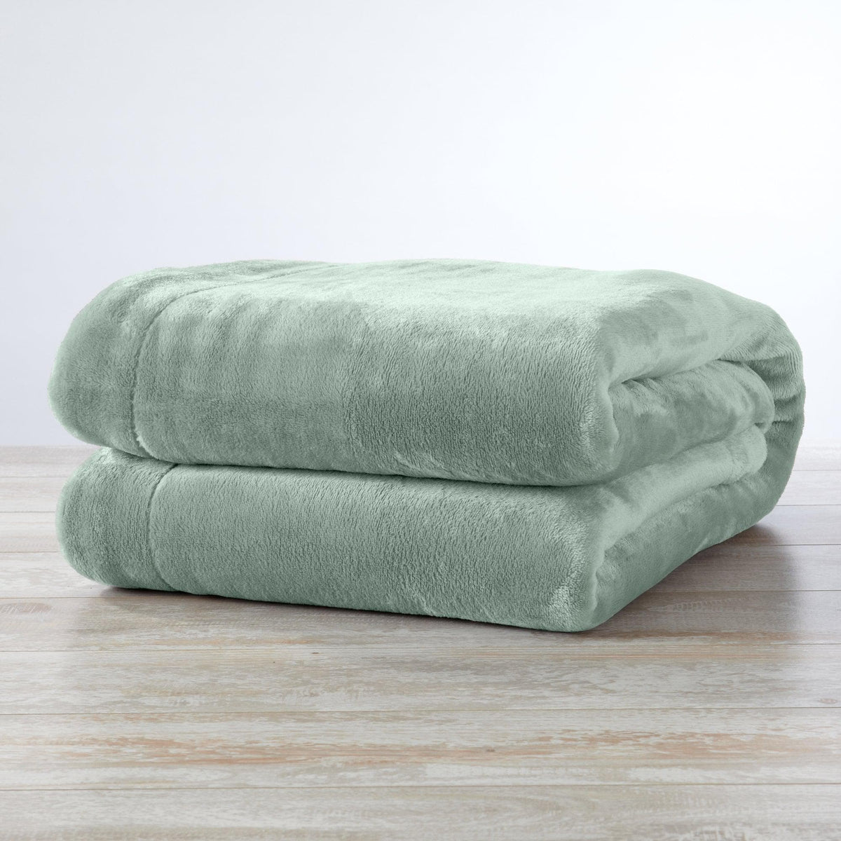 Great Bay Home Velvet Plush Sherpa Blanket, Kinsley Collection