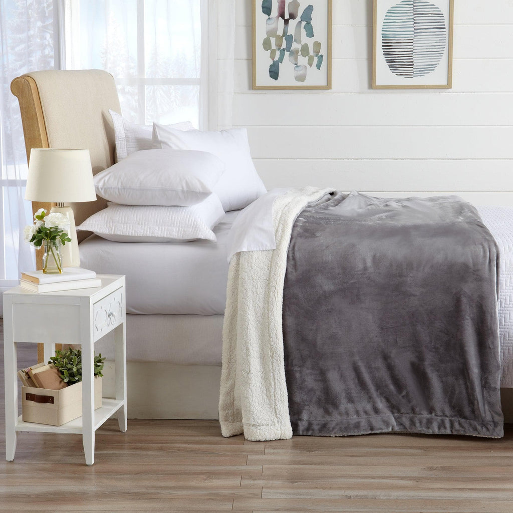 Great Bay Home Velvet Plush Sherpa Blanket, Kinsley Collection
