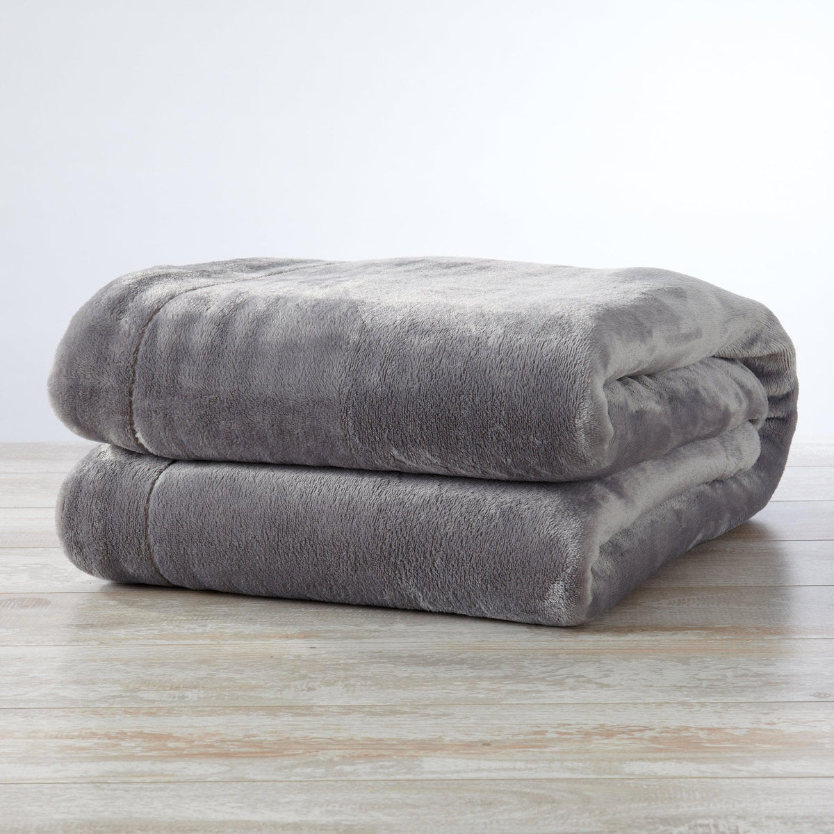 Great Bay Home Velvet Plush Sherpa Blanket, Kinsley Collection