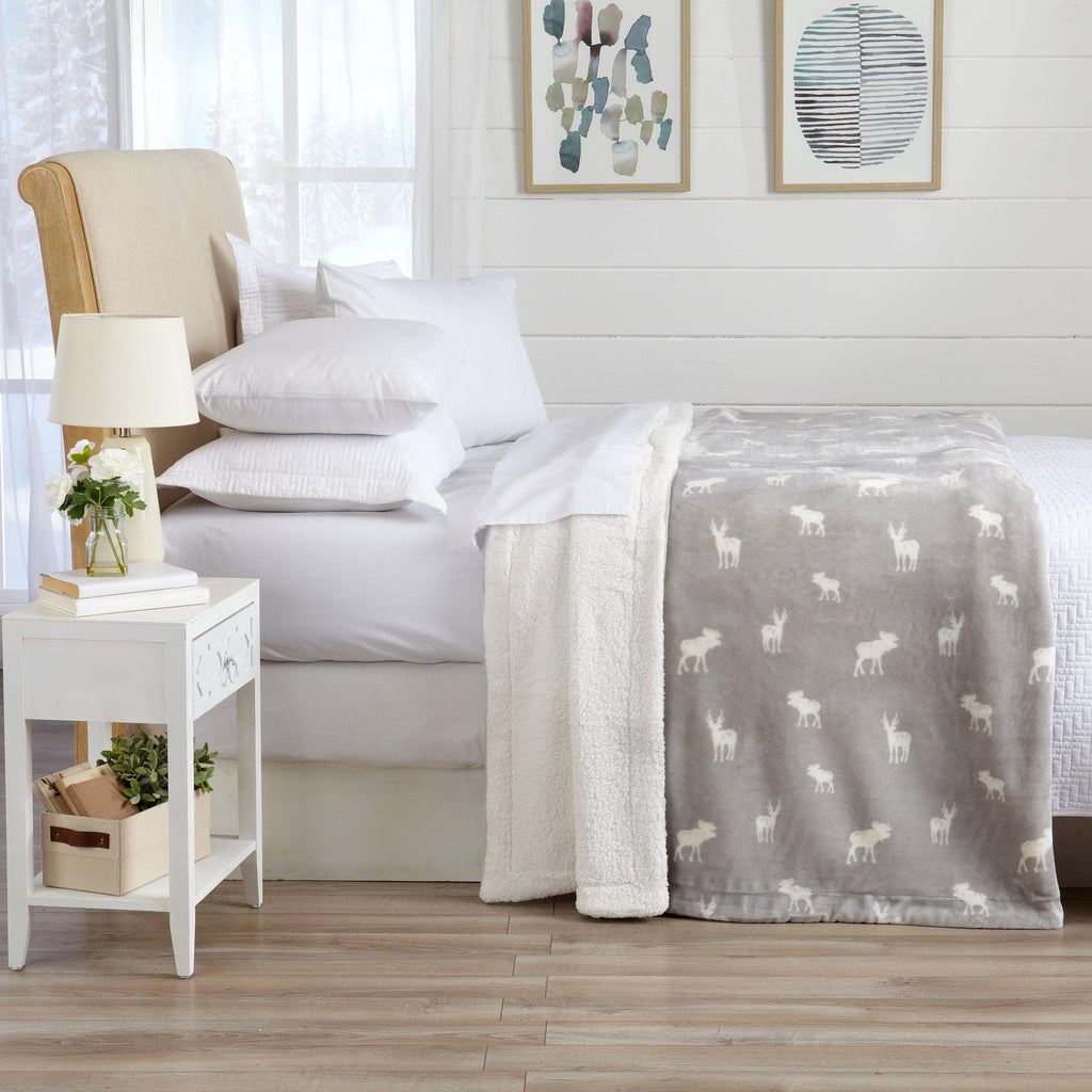 Great Bay Home Velvet Plush Sherpa Blanket, Kinsley Collection