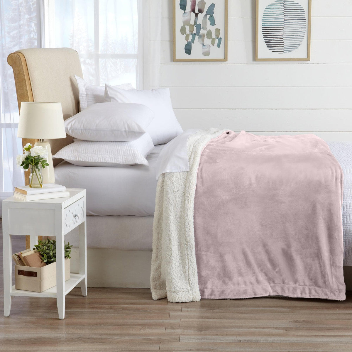 Great Bay Home Velvet Plush Sherpa Blanket, Kinsley Collection