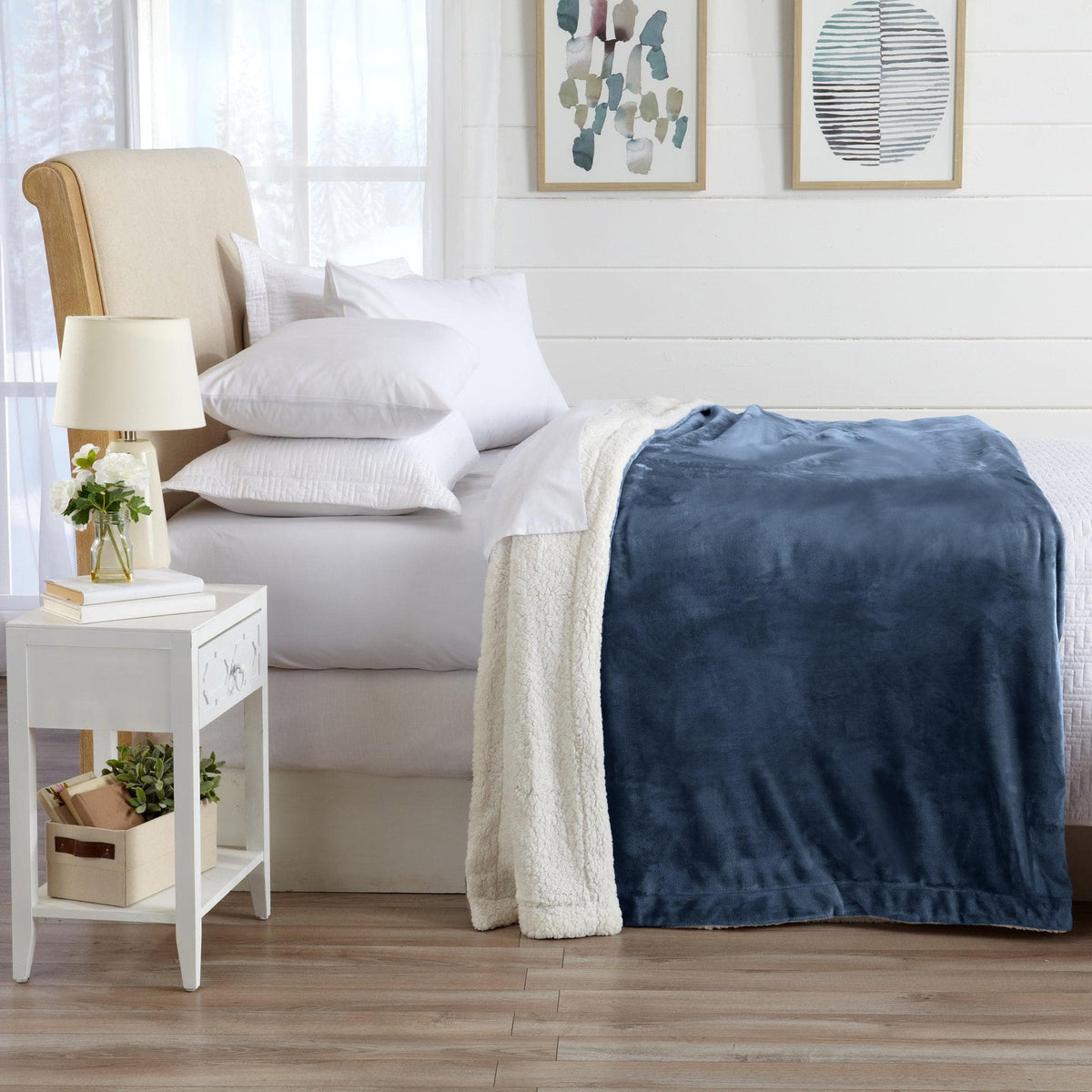 Great Bay Home Velvet Plush Sherpa Blanket, Kinsley Collection