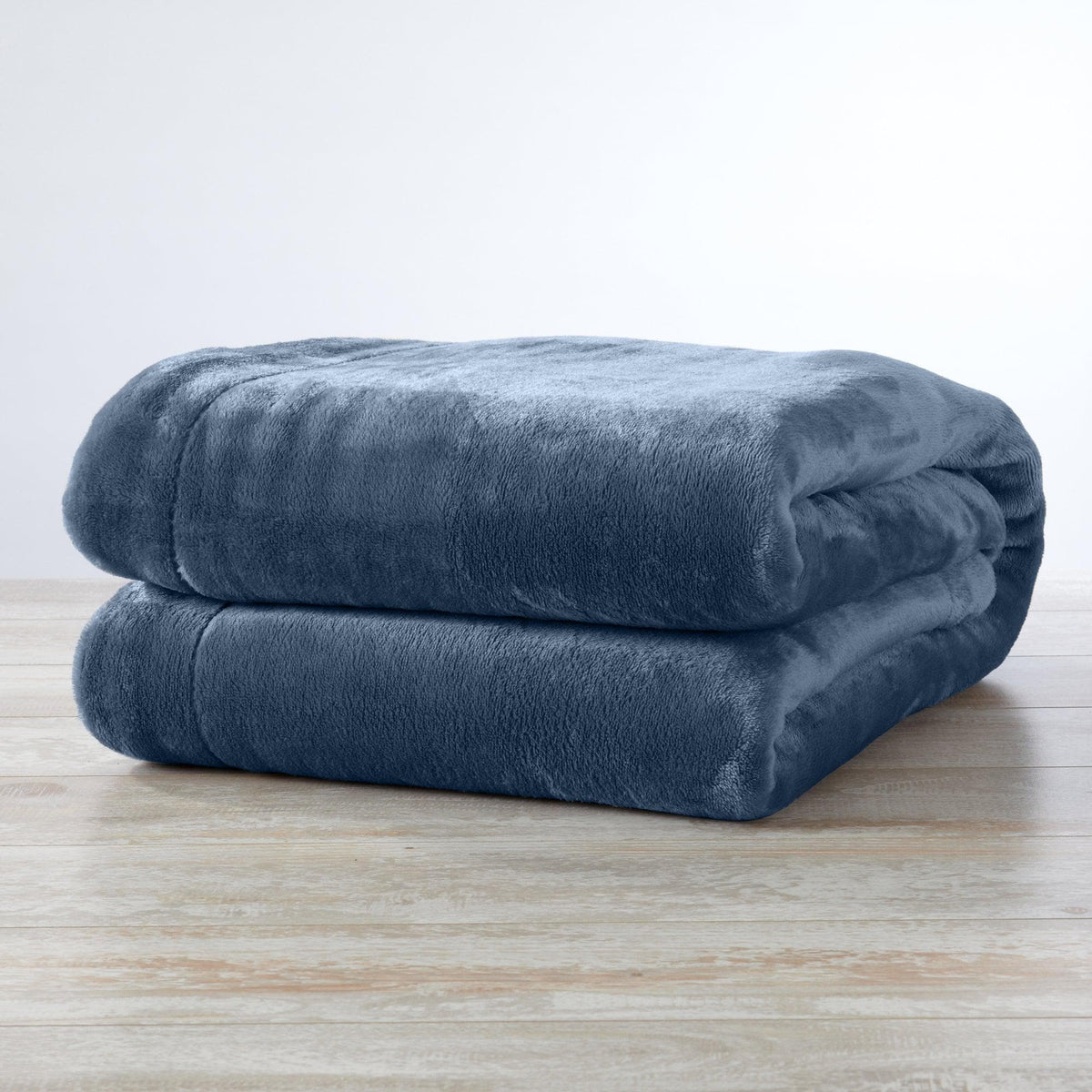 Great Bay Home Velvet Plush Sherpa Blanket, Kinsley Collection