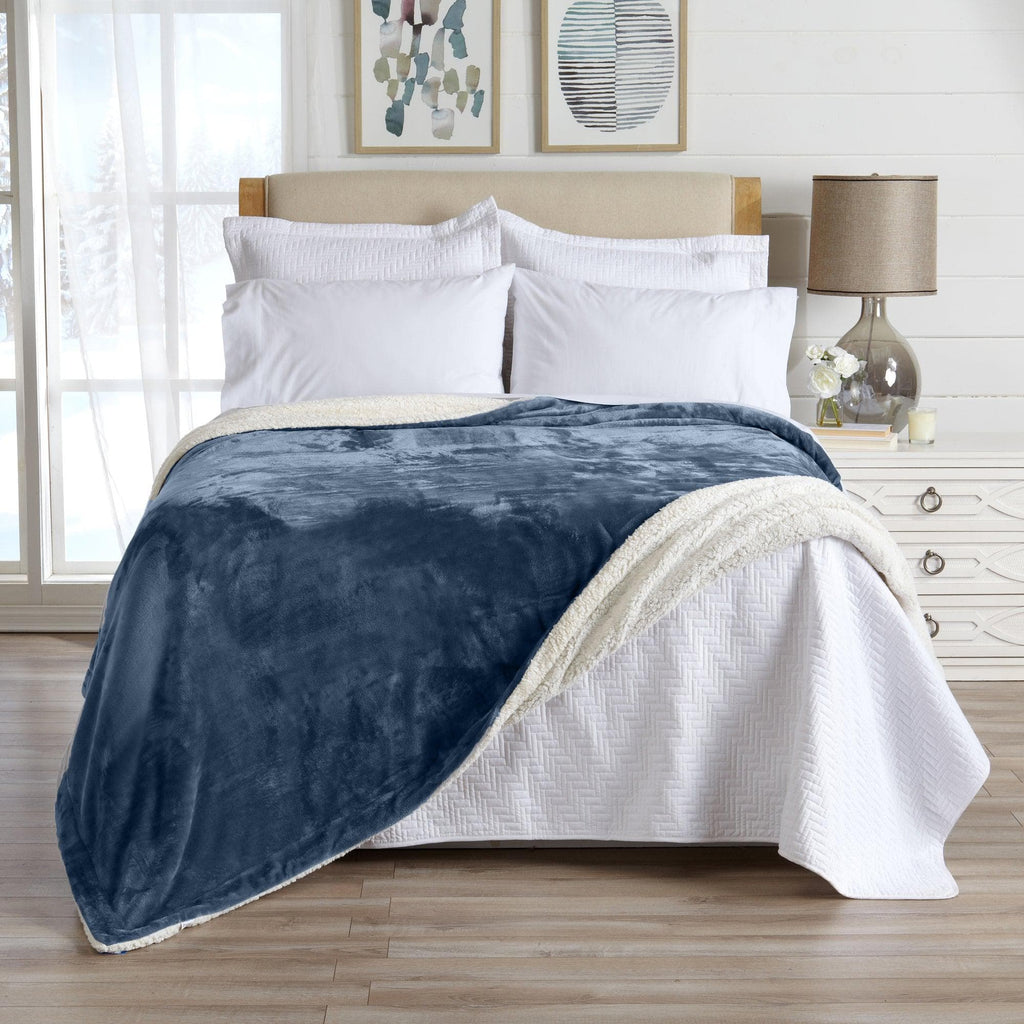 Great Bay Home Velvet Plush Sherpa Blanket, Kinsley Collection