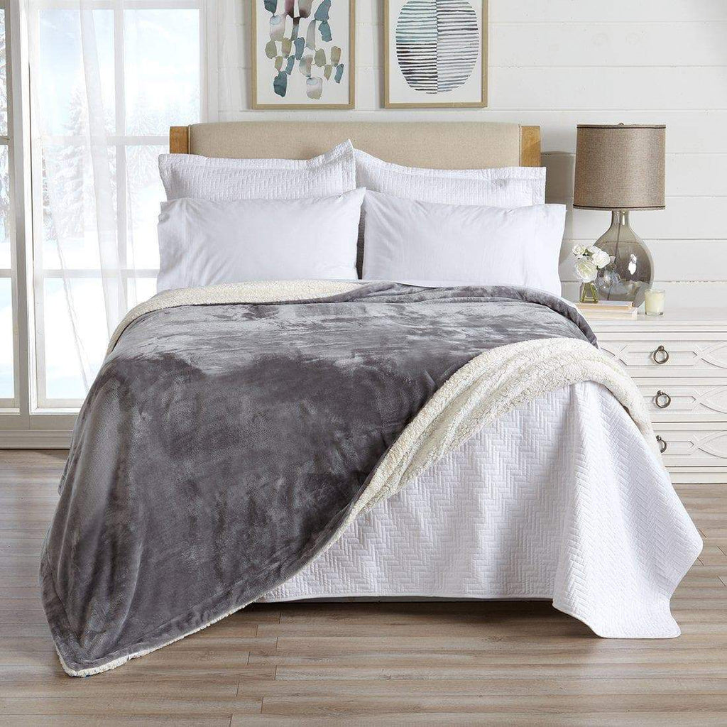 Great Bay Home Velvet Plush Sherpa Blanket, Kinsley Collection