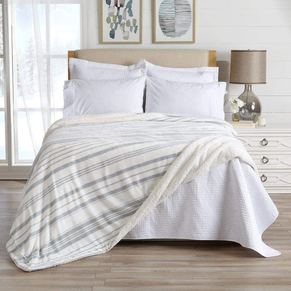 Great Bay Home Velvet Plush Sherpa Blanket, Kinsley Collection