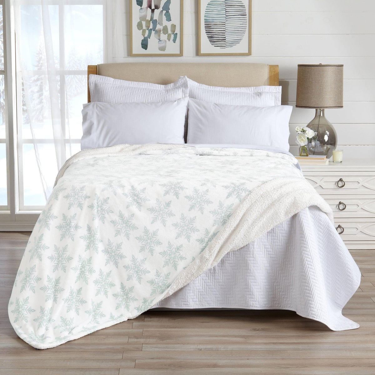 Great Bay Home Velvet Plush Sherpa Blanket, Kinsley Collection