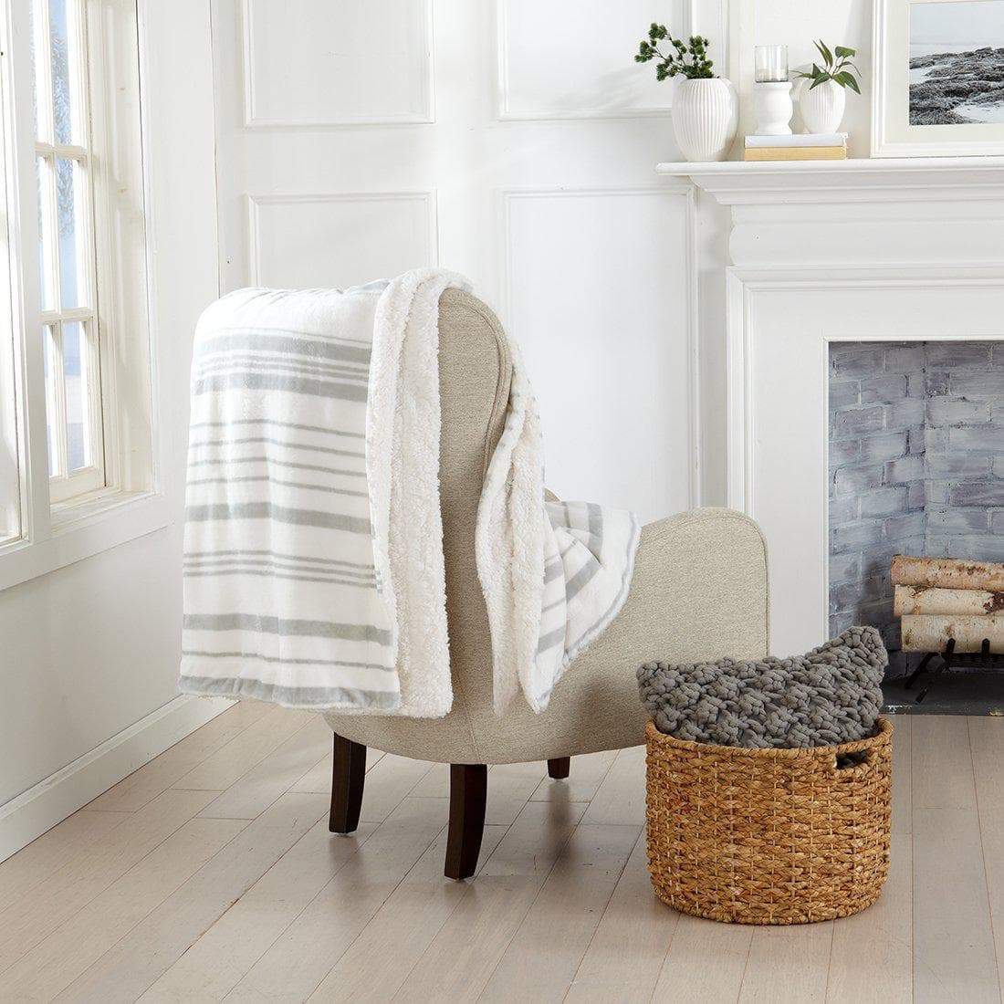 Great Bay Home Velvet Plush Sherpa Blanket, Kinsley Collection