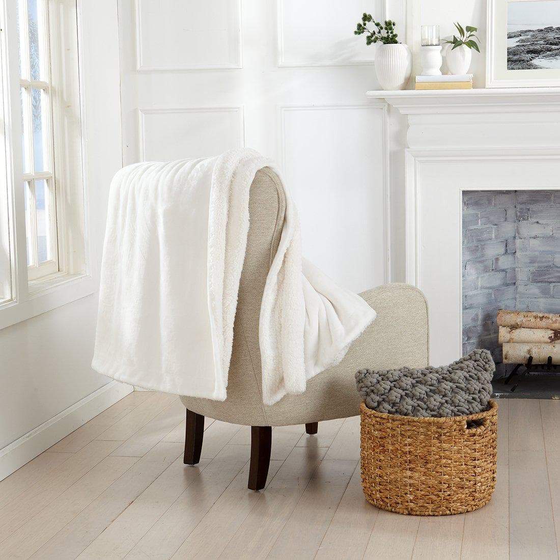 Great Bay Home Velvet Plush Sherpa Blanket, Kinsley Collection