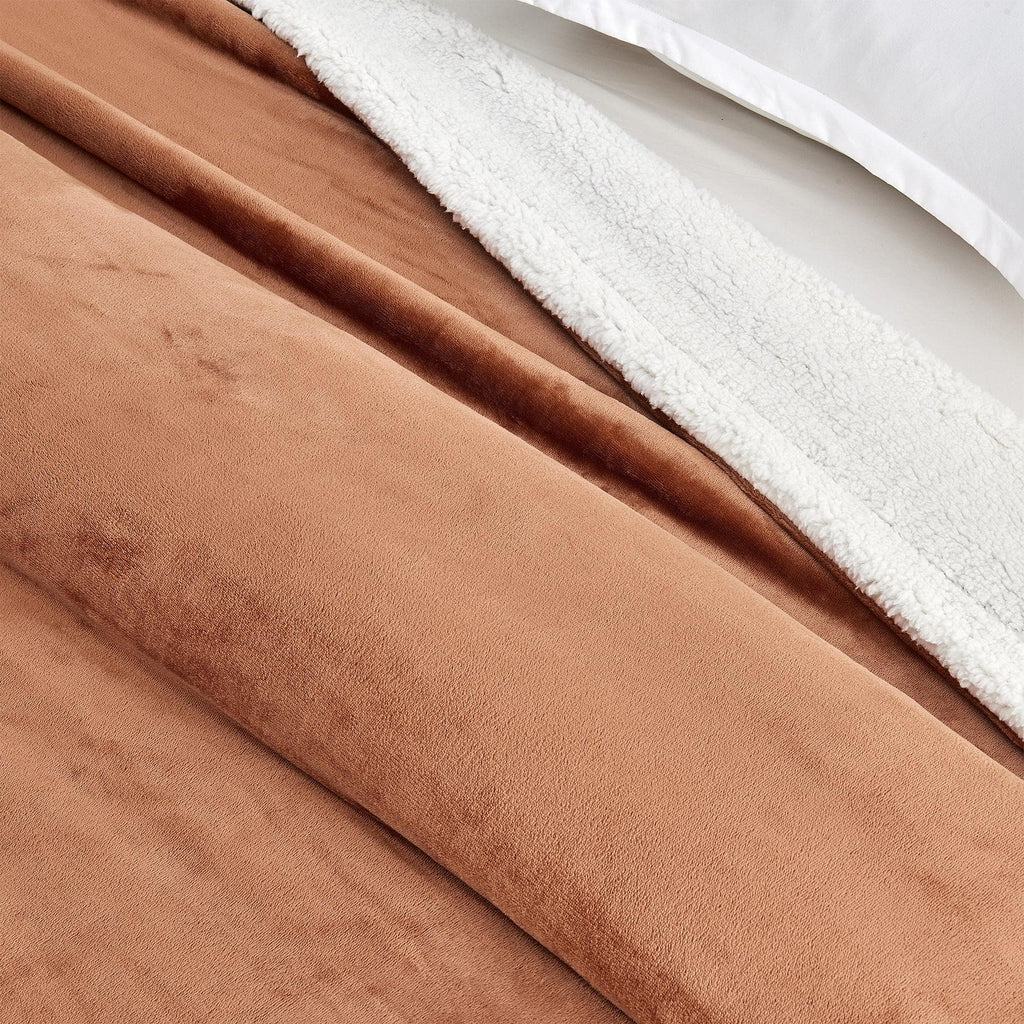 Great Bay Home Velvet Plush Sherpa Blanket, Kinsley Collection