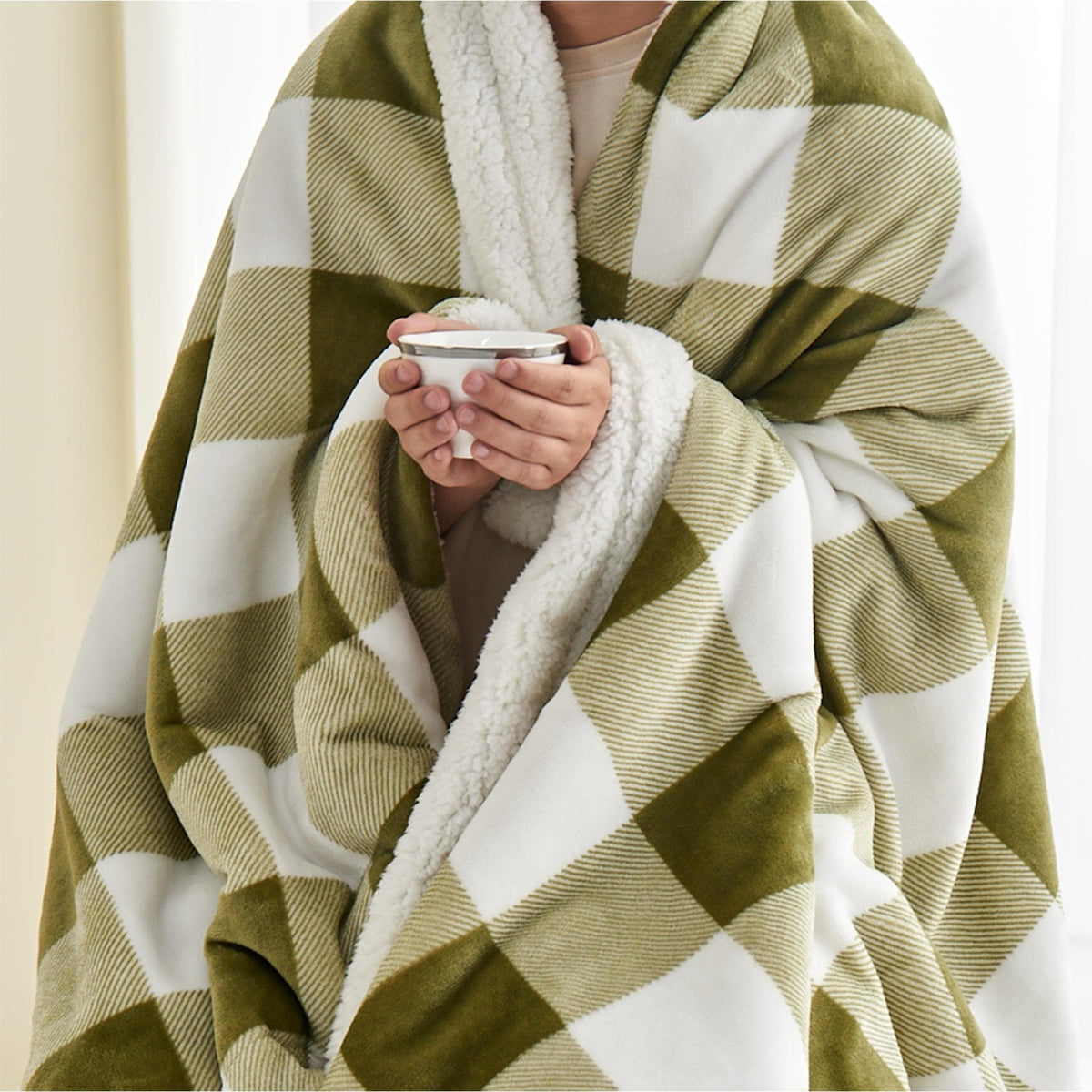 Great Bay Home Velvet Plush Sherpa Blanket, Kinsley Collection
