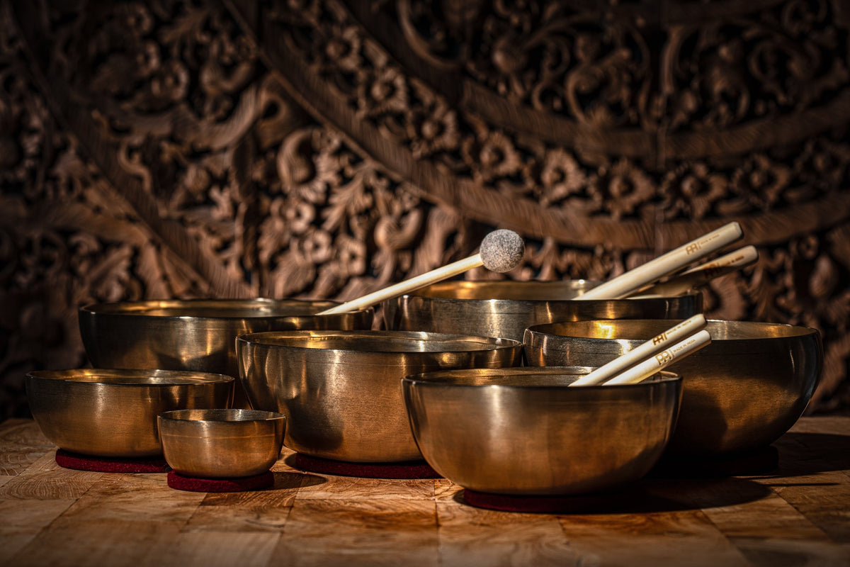 Tibetan Singing Bowl Chakra Set of 7 – Bronze, with 5 Mallets